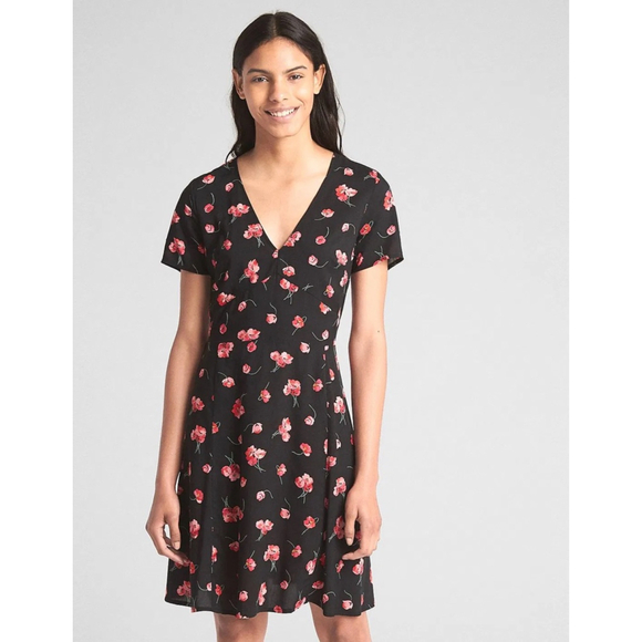 GAP Dresses & Skirts - Gap + Short Sleeve Black/Pink Floral Print Fit and Flare Dress 16